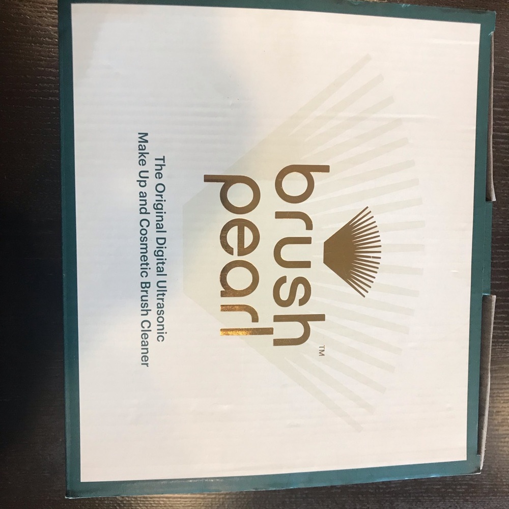 BrushPearl Cosmetic Brush Cleaner & 4 oz. Cleanser
